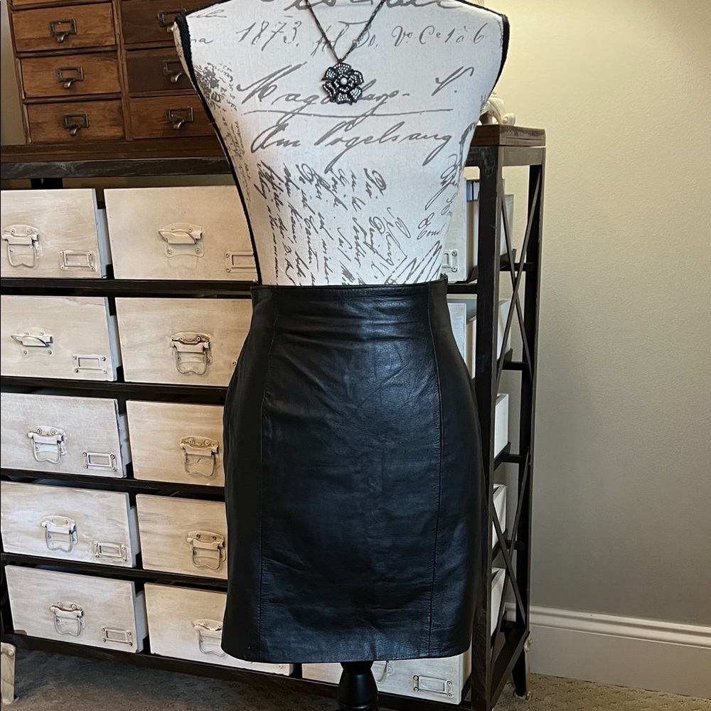 Vintage Y2K Wilson’s Black Leather Mini Skirt